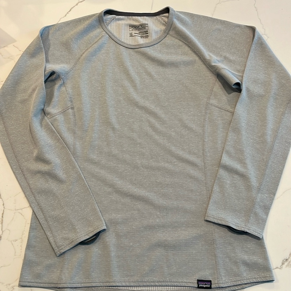 Womens Patagonia midweight capilene base layer XS.  Grey